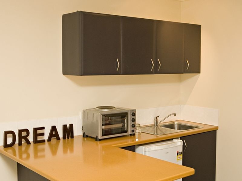 2 Purchas, Young NSW 2594