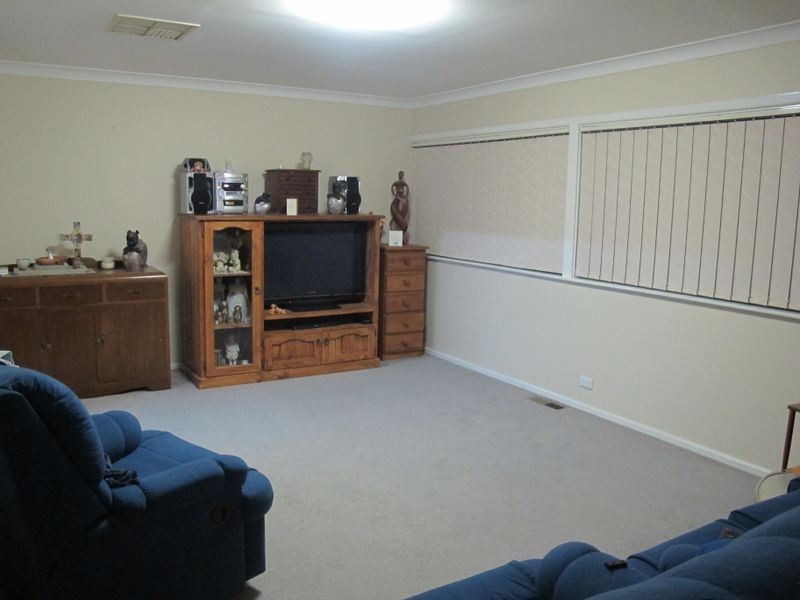 45 Fontenoy Street, Young NSW 2594