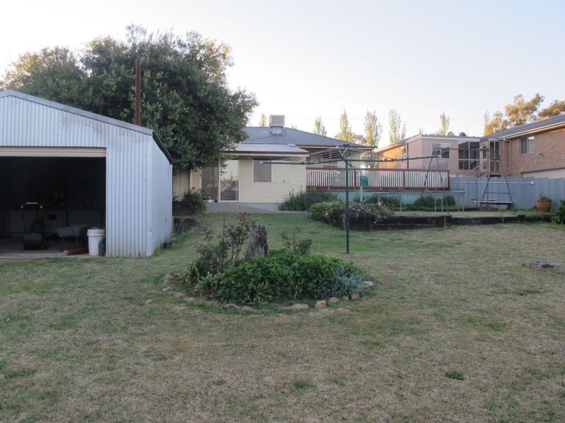 45 Fontenoy Street, Young NSW 2594