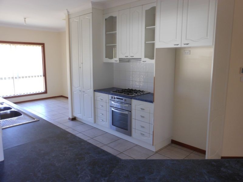 109 Kellys Rd, Young NSW 2594