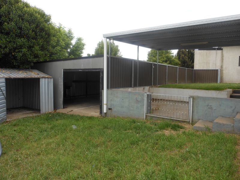 12 Melville Street, Young NSW 2594