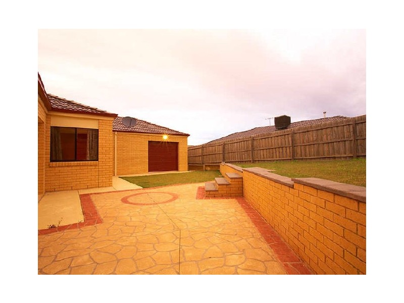 19 Hartsmere Drive, Berwick VIC 3806