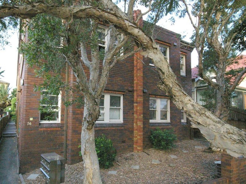 2/16 Warners Ave, Bondi Beach NSW 2026
