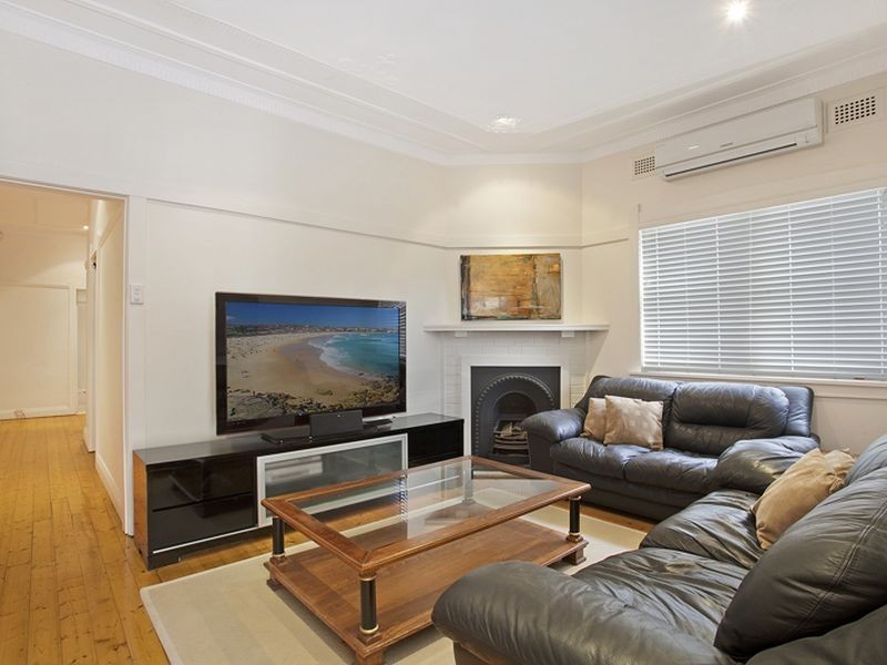 49 Oakley Road, North Bondi NSW 2026