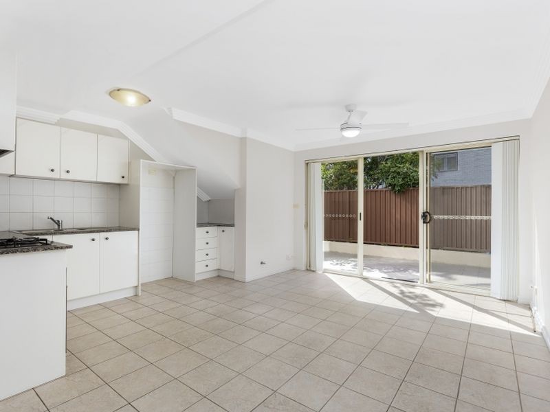 2/27 Flood Street, Bondi Junction NSW 2022