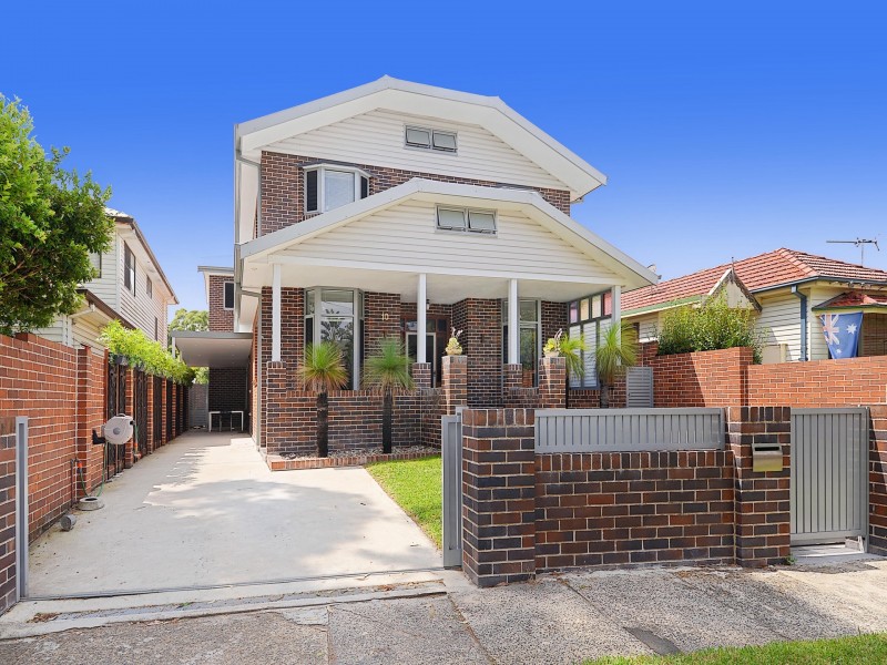 10 Folkestone Parade, Botany NSW 2019