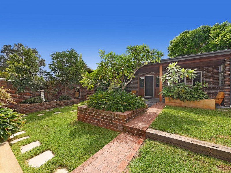 10 Folkestone Parade, Botany NSW 2019