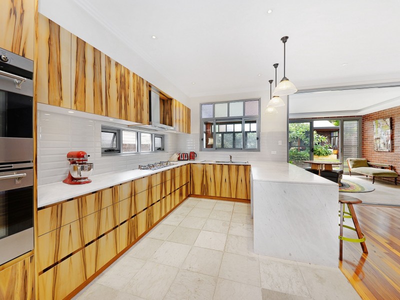 10 Folkestone Parade, Botany NSW 2019