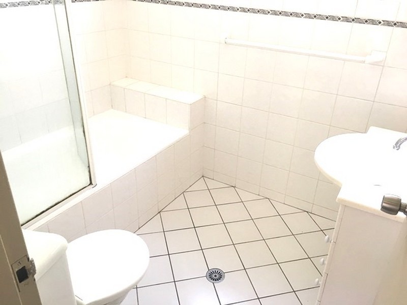 1/37 Penkivil Street, Bondi NSW 2026