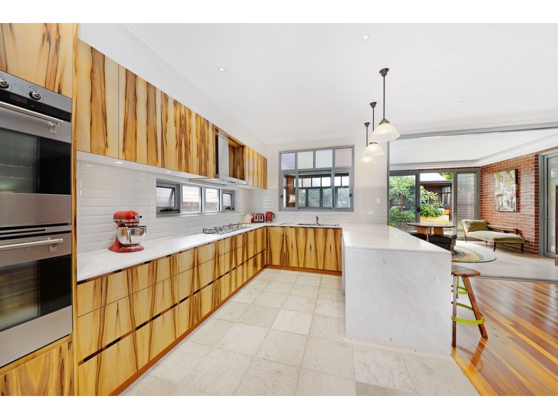 10 Folkestone Parade, Botany NSW 2019