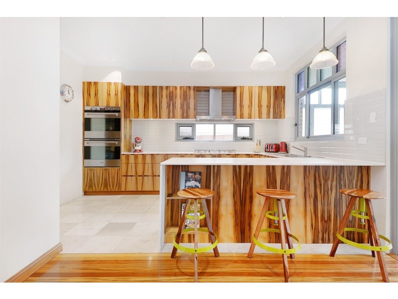 10 Folkestone Parade, Botany NSW 2019