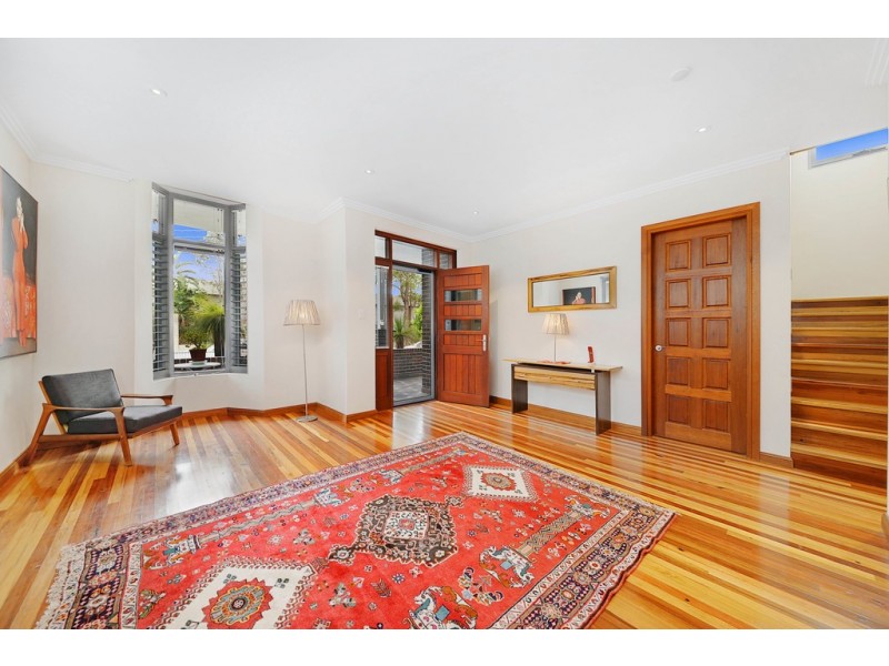 10 Folkestone Parade, Botany NSW 2019