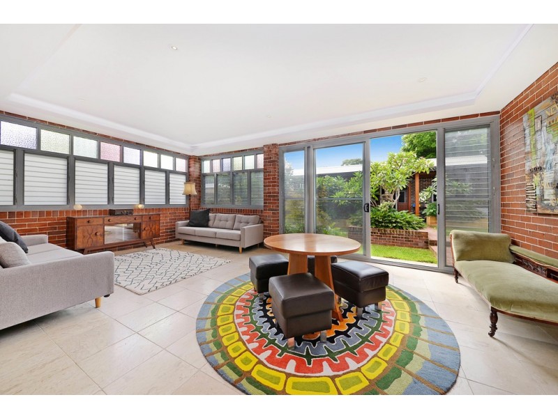 10 Folkestone Parade, Botany NSW 2019