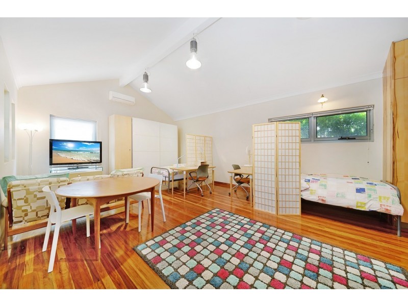 10 Folkestone Parade, Botany NSW 2019
