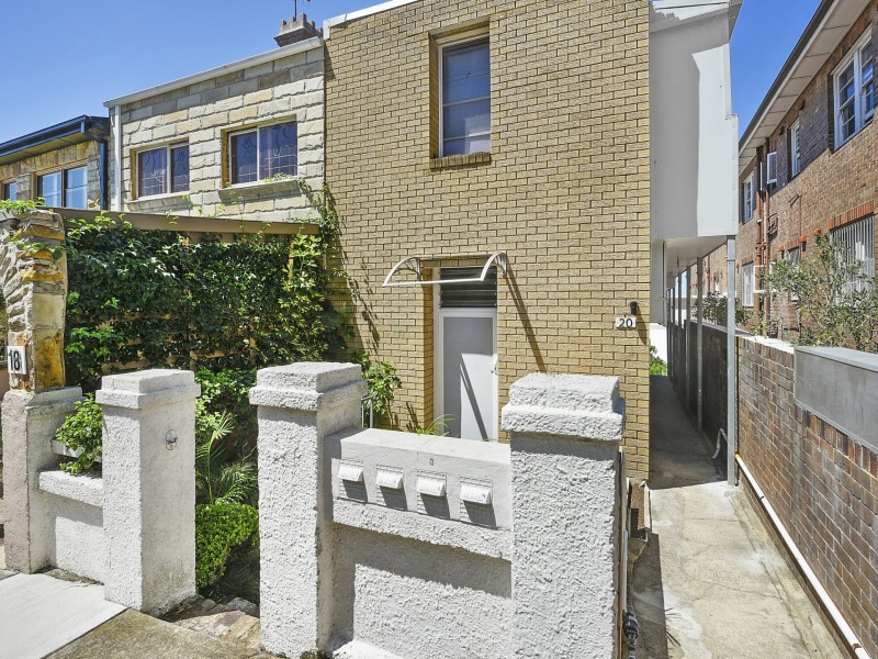 2/20 Moore Street, Bondi NSW 2026