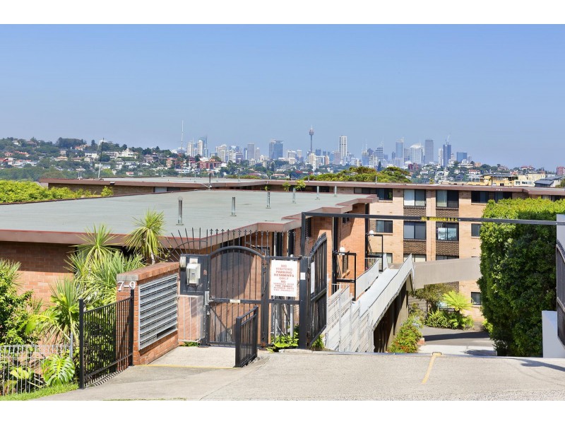 35/79 Gilbert Street, Dover Heights NSW 2030 LJ Hooker Bondi Beach