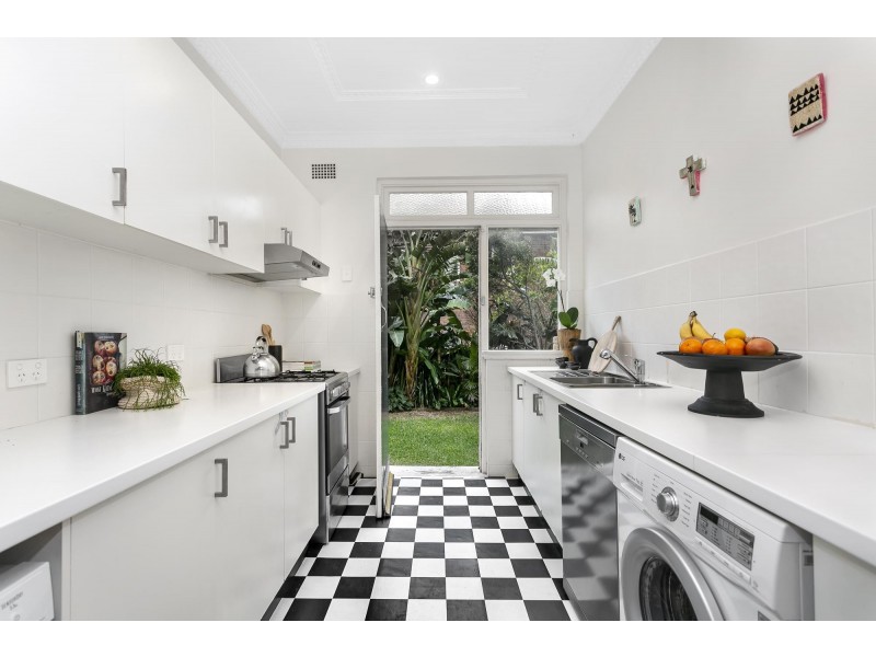 1/10 Hastings Parade, North Bondi NSW 2026