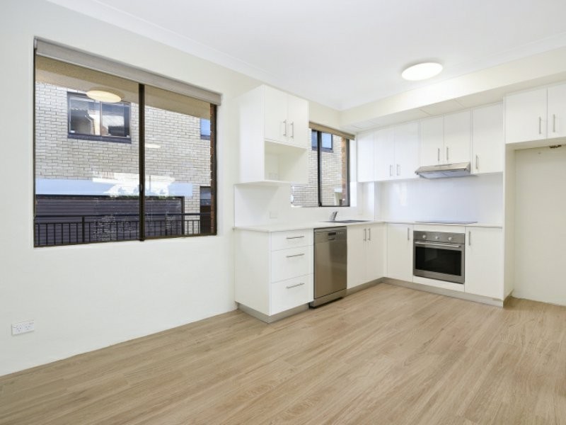 2/29 Wallis Pde, Bondi Beach NSW 2026
