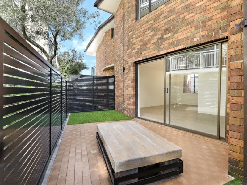 2/29 Wallis Pde, Bondi Beach NSW 2026