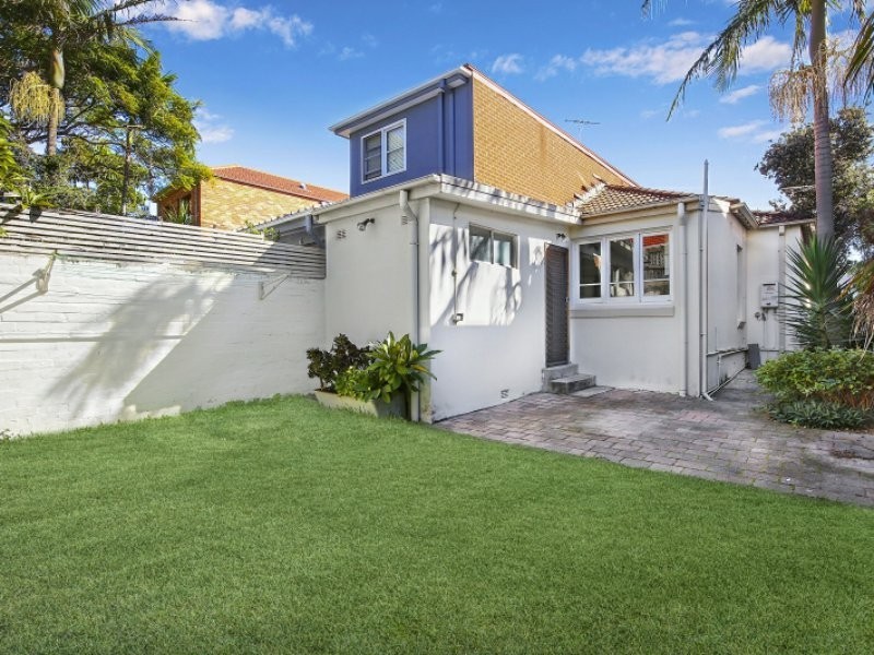 18 Glenayr Avenue, Bondi Beach NSW 2026