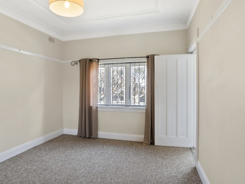 1/2 Bourke Street, Queens Park NSW 2022