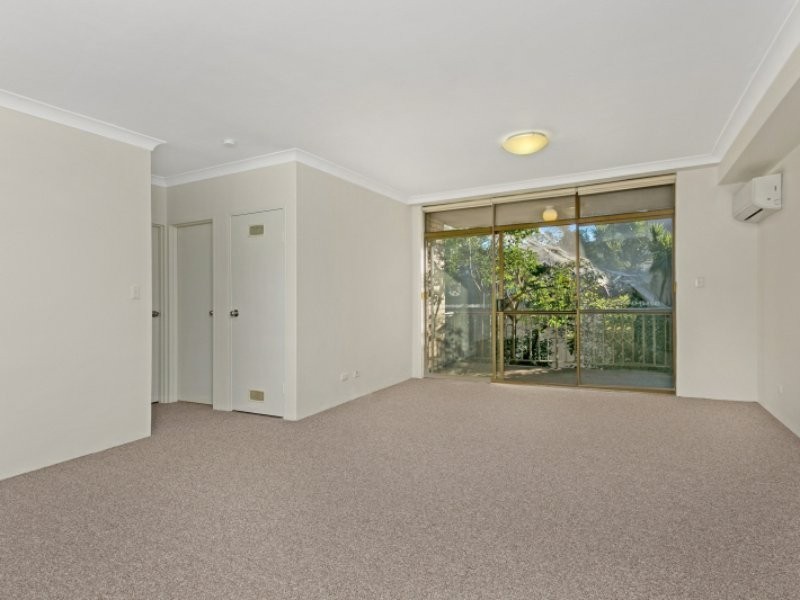 4/201-209 Old South Head Road, Bondi NSW 2026