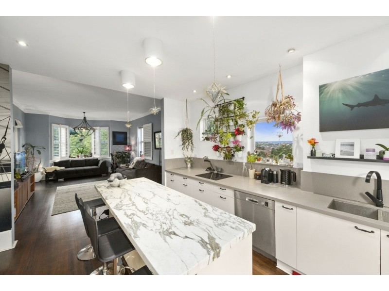 10/241 Old South Head Road, Bondi NSW 2026