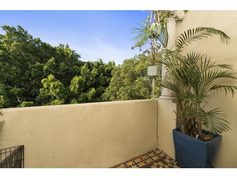 10/241 Old South Head Road, Bondi NSW 2026