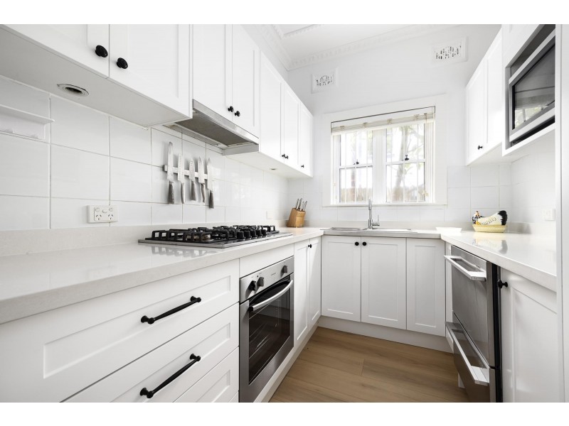 2/106 Warners Avenue, Bondi Beach NSW 2026