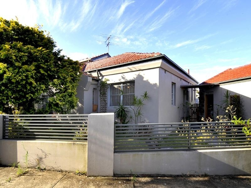 4 Nymboida Street, South Coogee NSW 2034