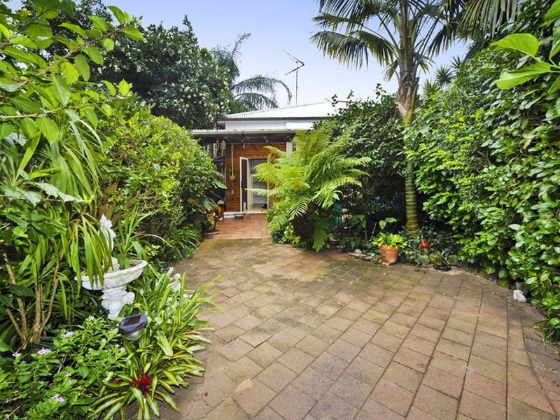 2 Lynch Avenue, Queens Park NSW 2022