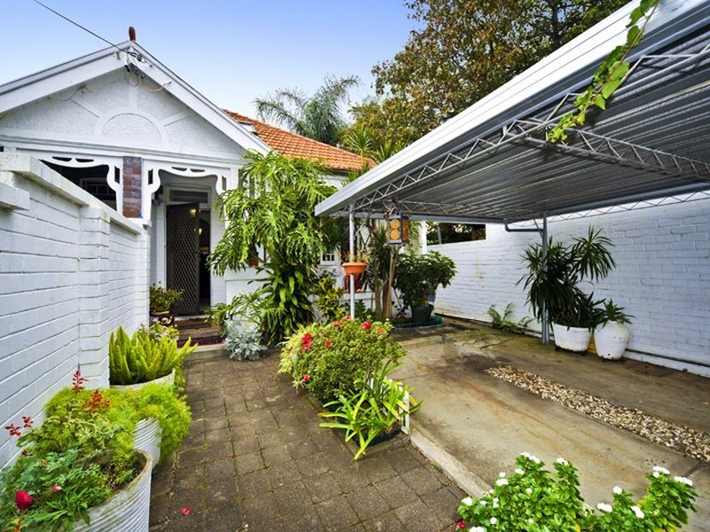 2 Lynch Avenue, Queens Park NSW 2022