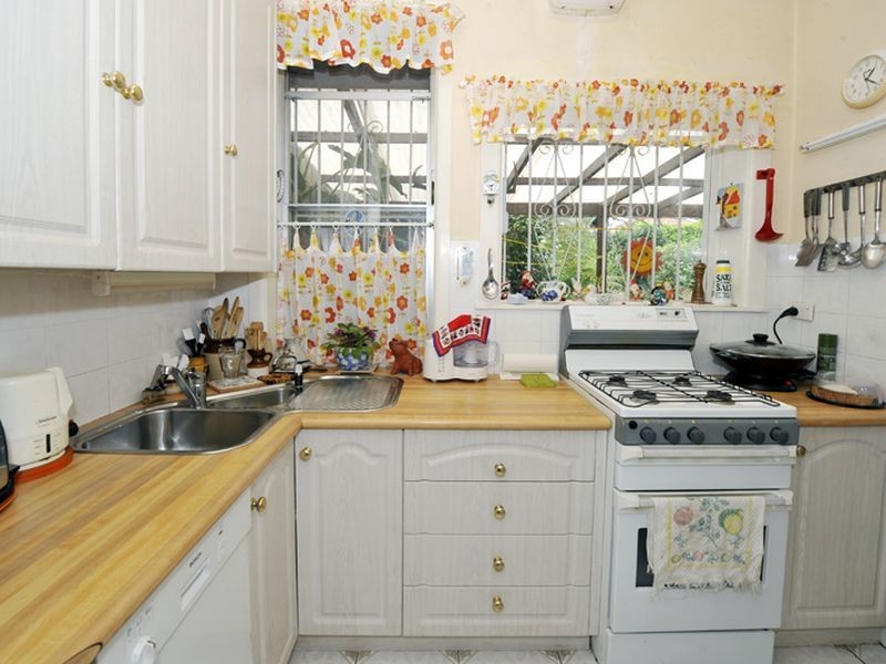 2 Lynch Avenue, Queens Park NSW 2022