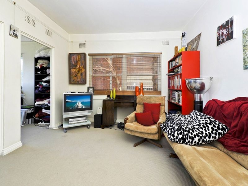 2/125 Old South Head Road, Bondi Junction NSW 2022