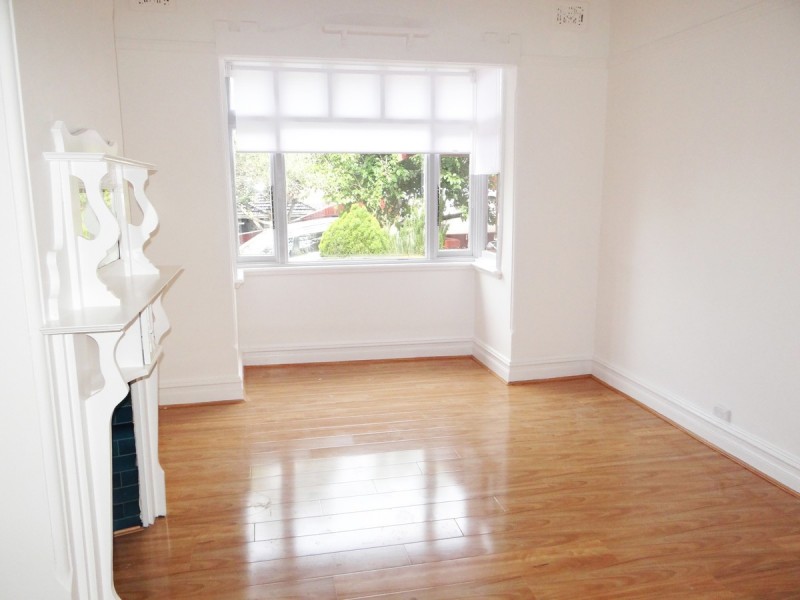 2/11 Thomas St., Coogee NSW 2034