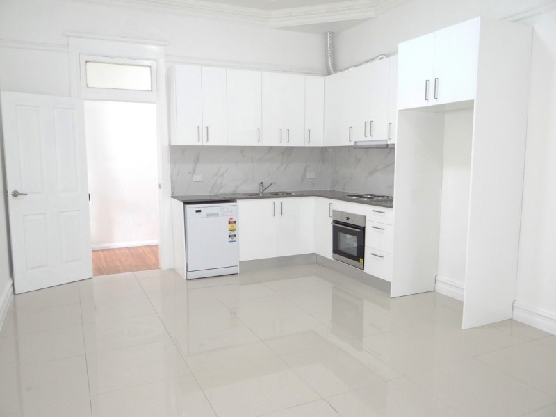 2/11 Thomas St., Coogee NSW 2034