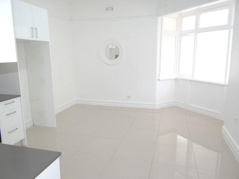 2/11 Thomas St., Coogee NSW 2034