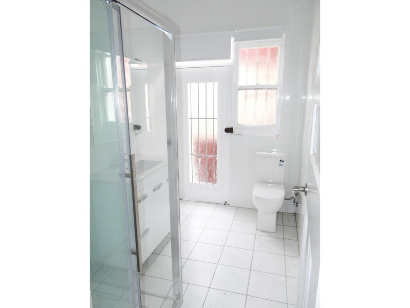 2/11 Thomas St., Coogee NSW 2034