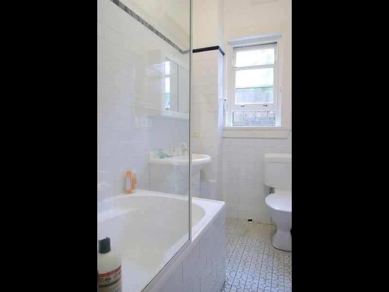 2/393 Old South Head Road, North Bondi NSW 2026