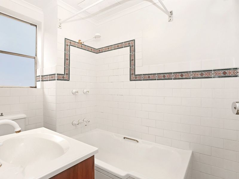 2/96 Tenterden Road, Botany NSW 2019