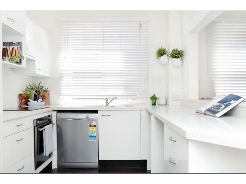 8/10 Warners Avenue., Bondi NSW 2026