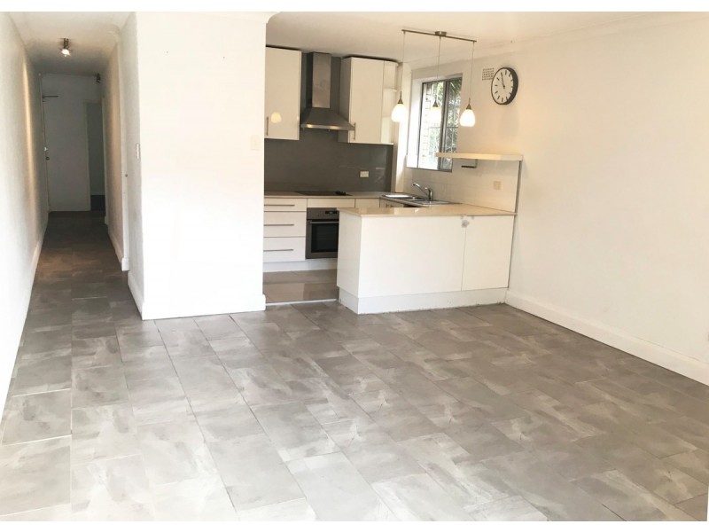 2/20 Abbott St., Coogee NSW 2034