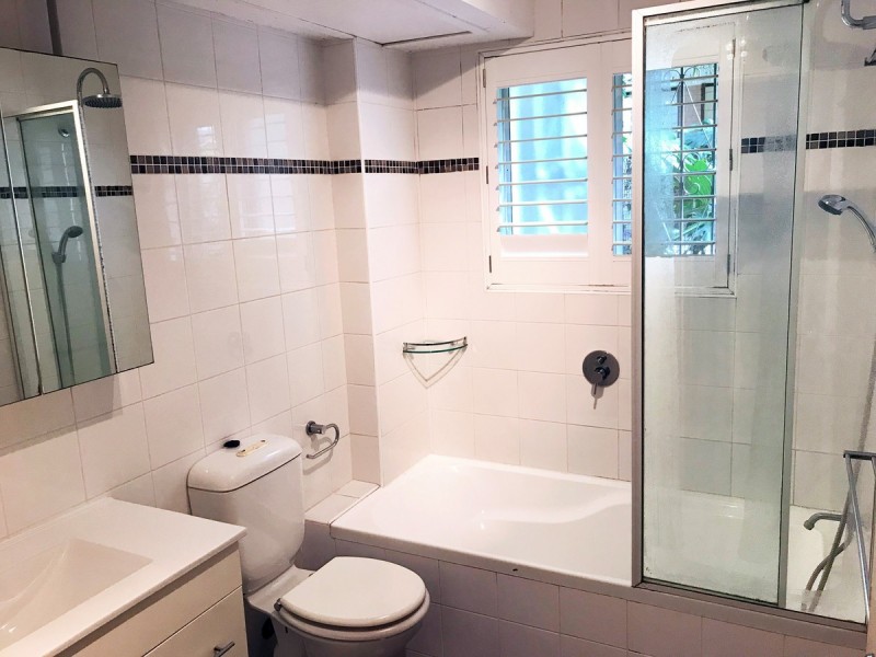 2/20 Abbott St., Coogee NSW 2034