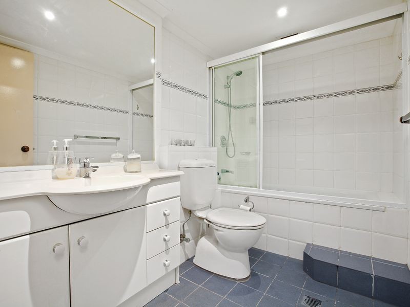 4/1 McDougall, Kirribilli NSW 2061