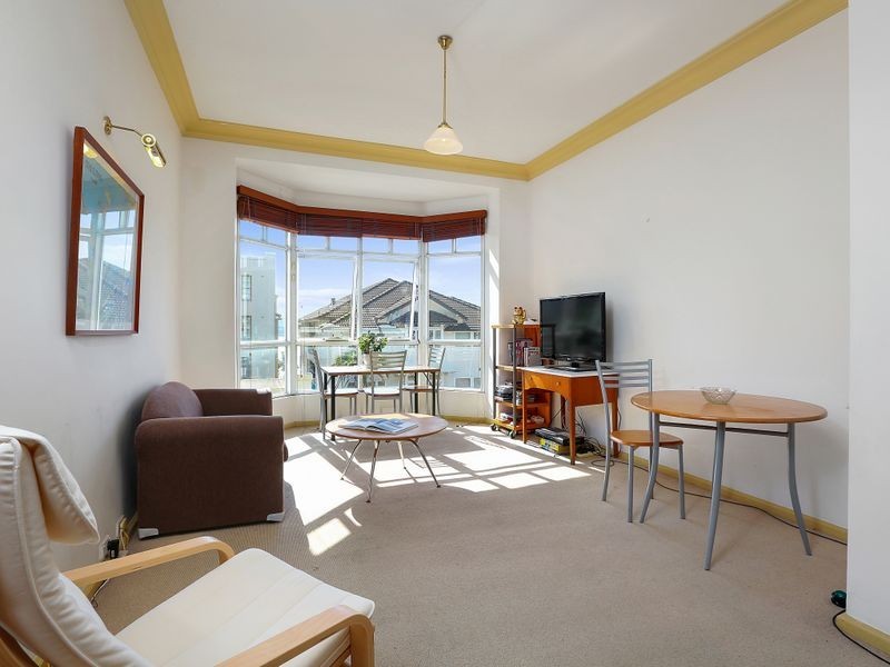 8/4 Holbrook Ave, Kirribilli NSW 2061