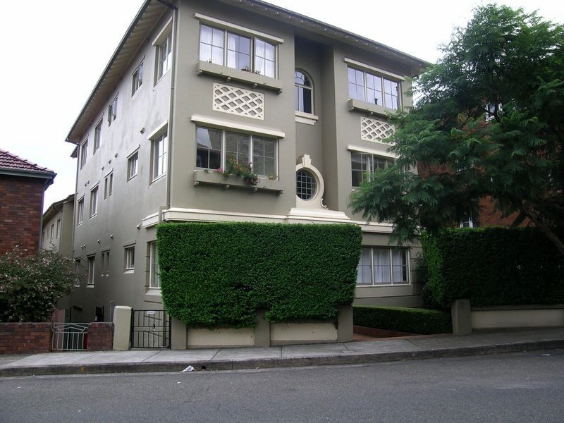 81 Kirribilli Ave, Kirribilli NSW 2061