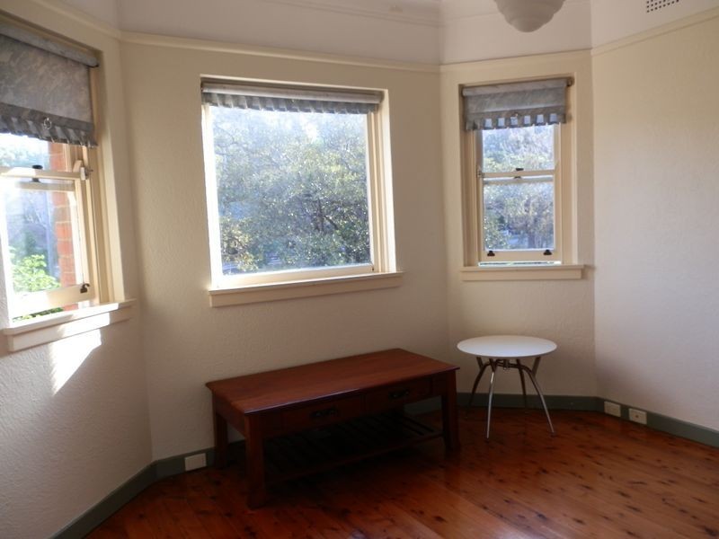 8 Bradly Avenue, Kirribilli NSW 2061