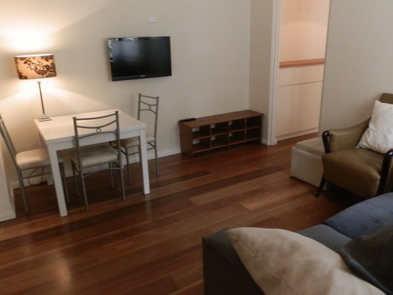 4 Holbrook Avenue, Kirribilli NSW 2061