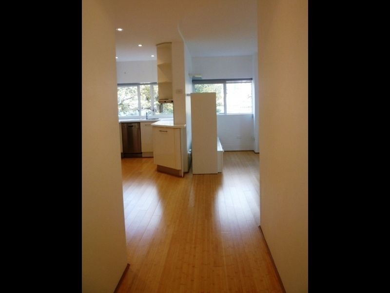 4/14-28 Blues Point Road, Mcmahons Point NSW 2060