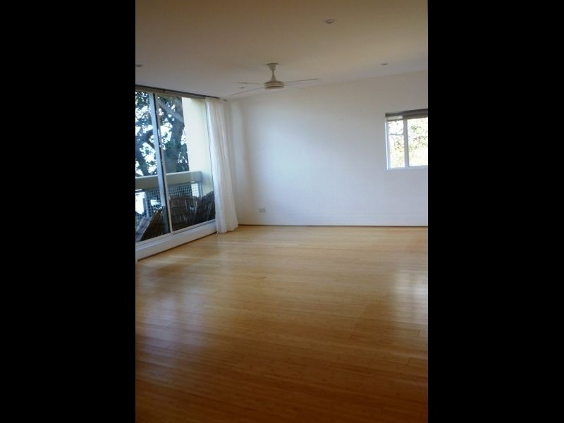 4/14-28 Blues Point Road, Mcmahons Point NSW 2060